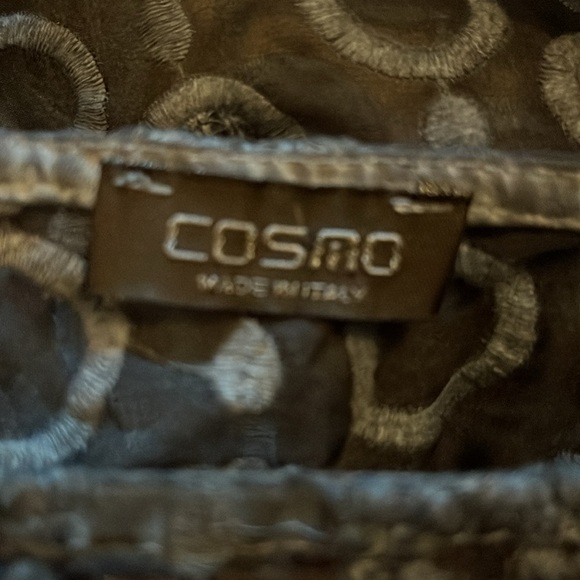 Cosmo - Picture 2 of 2